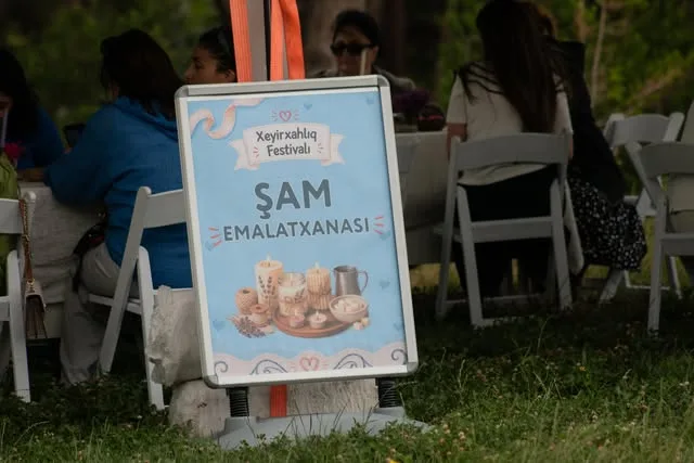 Xeyirxahlıq festivalında şam emalatxanası